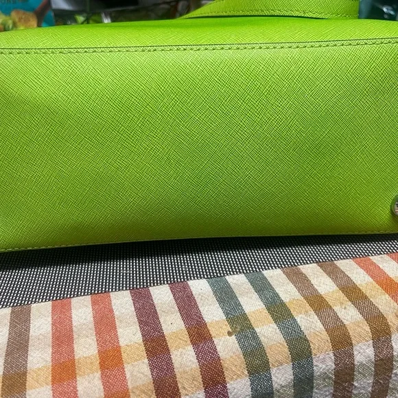 Micheal k Green shoulder bag lime green pro-owned Clean - Picture 4 of 11